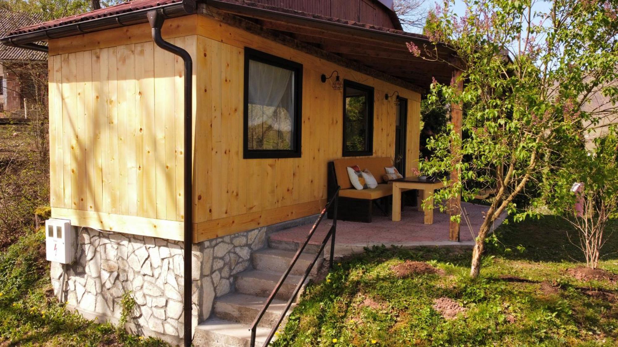 Апартаменты Sole Tiny House Sipovo Экстерьер фото